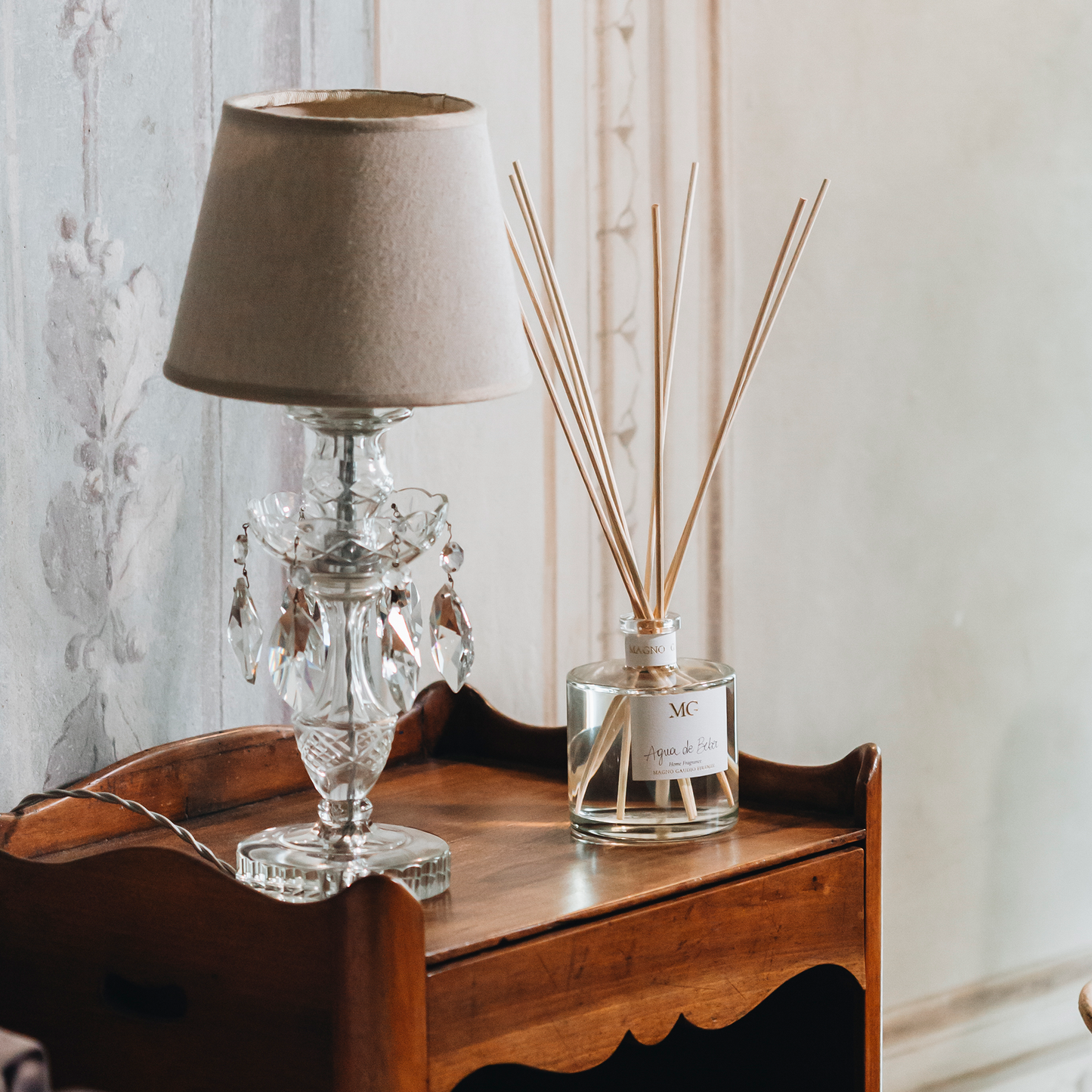 Agua de Beber Diffuser with sticks